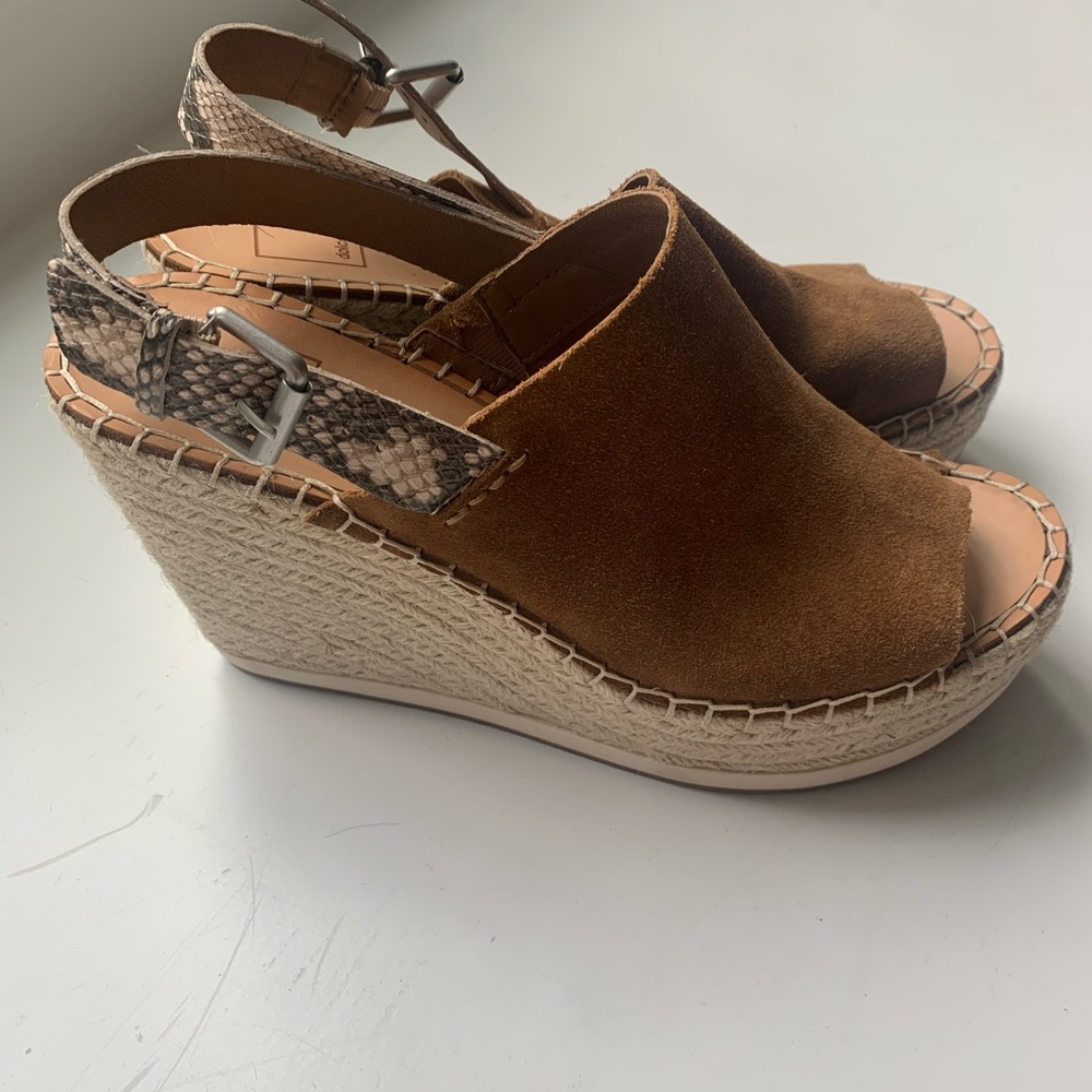 NWOT Dolce Vita platform espadrille. Tan suede with snake strap.